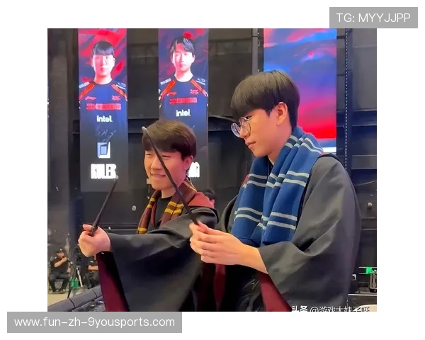 LPL决赛下路双人组联动直接结束比赛，精彩绝伦！