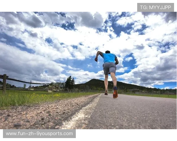 特色海滩跑步,自由奔跑迎夏日风情,beach running 沙滩跑步 特色海滩跑步,自由奔跑迎夏日风情,beach running 沙滩跑步